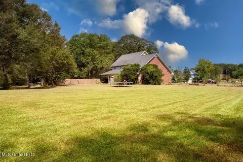 132 Pinehaven Pl, Clinton, MS 39056 photo 4