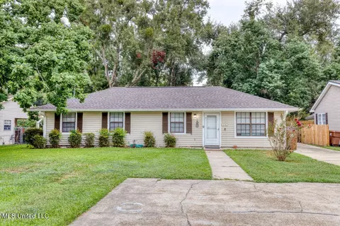 101 Pittman Dr, Long Beach, MS 39560
