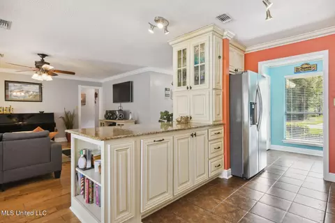 165 Markham Dr, Long Beach, MS 39560 photo 12