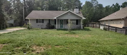204 Old Spanish Trl, Waveland, MS 39576