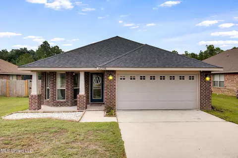 18296 Cardinal Ln, Gulfport, MS 39503