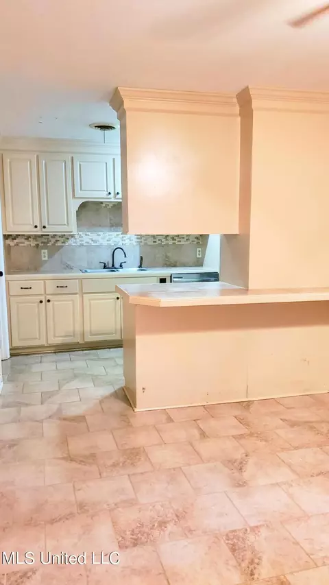 558 Isabella St, Canton, MS 39046 photo 7