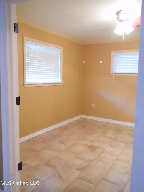 558 Isabella St, Canton, MS 39046 photo 8