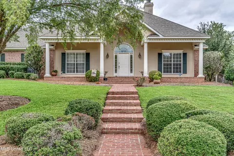 111 Linwood Dr, Brandon, MS 39042