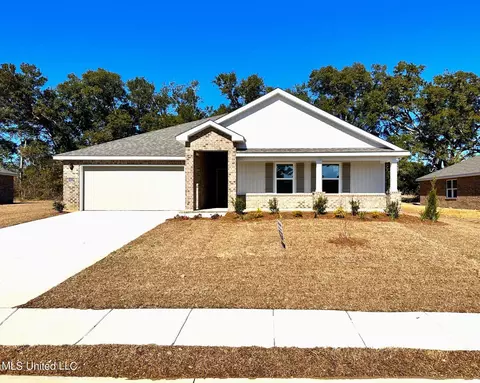 18036 Big Leaf Dr, Gulfport, MS 39503