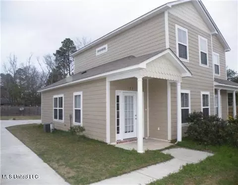 103 Earle Taylor Ln, Ocean Springs, MS 39564