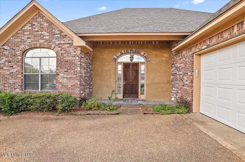 307 Pinecone Cv, Brandon, MS 39047