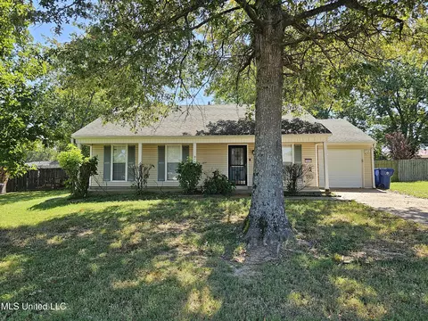 3865 Shadow Oaks Pkwy, Horn Lake, MS 38637