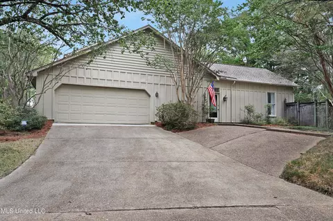 Exterior - 102 N Meadows Pl, Jackson, MS 39211 photo 4 of 4