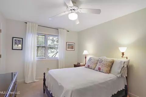 Bedroom - 102 N Meadows Pl, Jackson, MS 39211 photo 3 of 4
