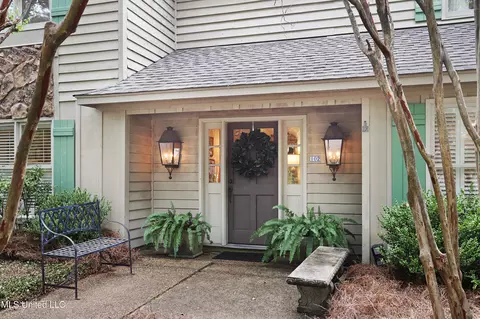 Entry Way - 102 N Meadows Pl, Jackson, MS 39211 photo 1 of 2