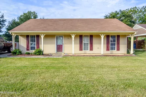 6201 W Oak Run Dr, Olive Branch, MS 38654