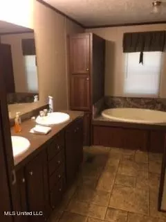 215 Pickering Rd, Florence, MS 39073 photo 9