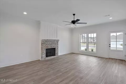 876 Long Leaf Cir, Brandon, MS 39042 photo 8