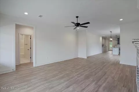 876 Long Leaf Cir, Brandon, MS 39042 photo 7