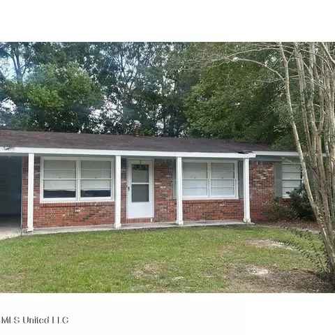 418 Woodglen Cv, Picayune, MS 39466