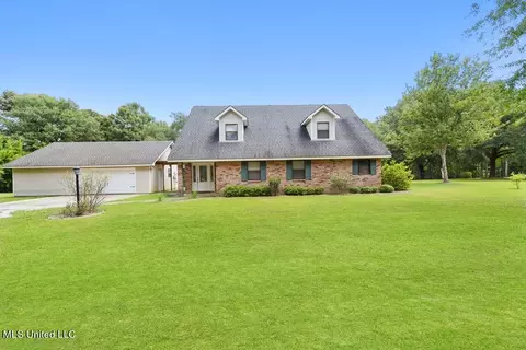 99 Fred Mallet Rd, Carriere, MS 39426