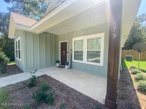 579 S Pine St, Lucedale, MS 39452 photo 2