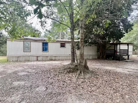 27 Althea Dr, Carriere, MS 39426