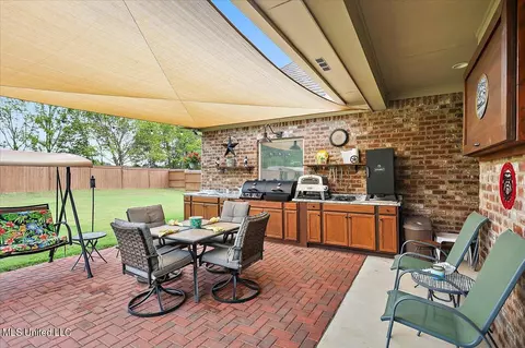 118 Trailbridge Xing, Canton, MS 39046 photo 4
