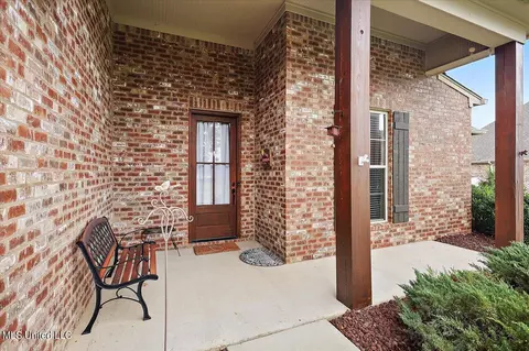 118 Trailbridge Xing, Canton, MS 39046 photo 2