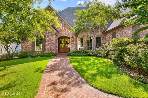 392 Saint Ives Dr, Madison, MS 39110