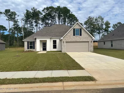 11428 Memphis Cir, Ocean Springs, MS 39564