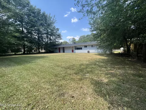 1319 Springdale Dr, Jackson, MS 39211 photo 5