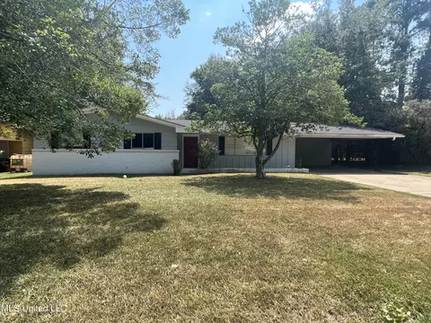 1319 Springdale Dr, Jackson, MS 39211