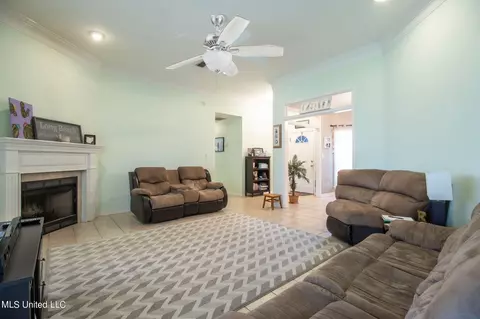 467 Pinecrest Cir, Long Beach, MS 39560 photo 3