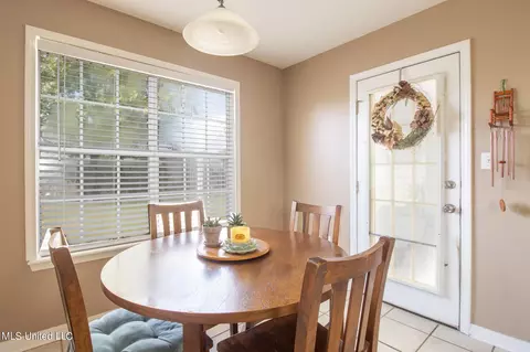467 Pinecrest Cir, Long Beach, MS 39560 photo 7