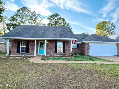 325 Willow Run, Pearl, MS 39208