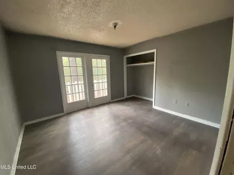 5008 Forest Hill Rd, Byram, MS 39272 photo 8