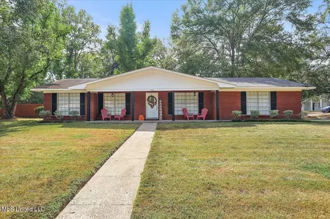 1502 Tanglewood Dr, Clinton, MS 39056