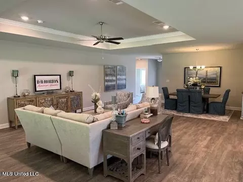 Living - 8014 Crawford Dr, Long Beach, MS 39560 photo 5 of 8
