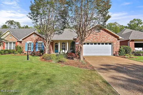 114 Brookside Dr, Clinton, MS 39056