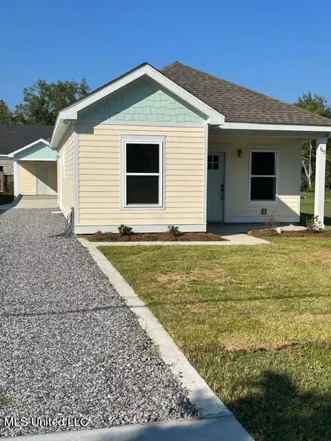 447 Easterbrook St, Bay Saint Louis, MS 39520