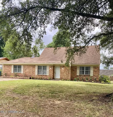 8693 Bunker Hill Dr, Southaven, MS 38671