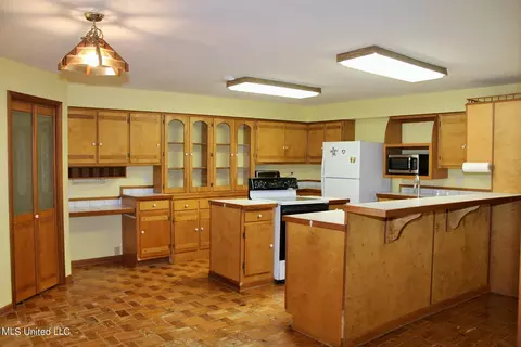 137 Edmond Rd, Lucedale, MS 39452 photo 5