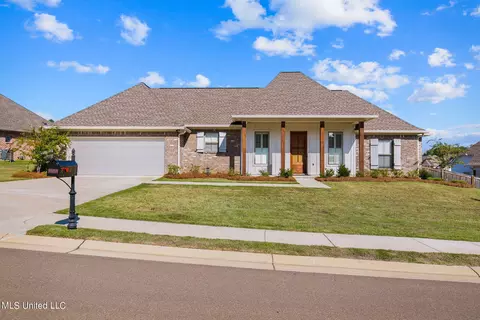 104 Hampton Ln, Madison, MS 39110
