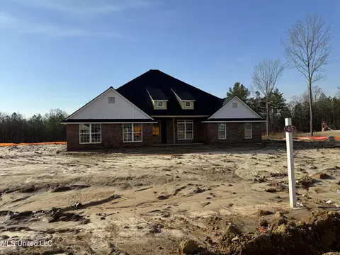 13029 Pebble Ridge Dr, Byhalia, MS 38611