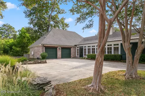 17 Pear Orchard Park, Jackson, MS 39211