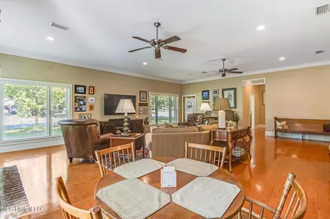 154 Edgewater Dr, Biloxi, MS 39531 photo 8