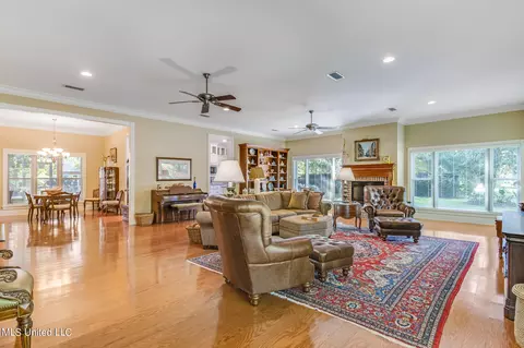 154 Edgewater Dr, Biloxi, MS 39531 photo 10