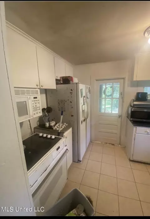 3101 Dantzler St, Moss Point, MS 39563 photo 6