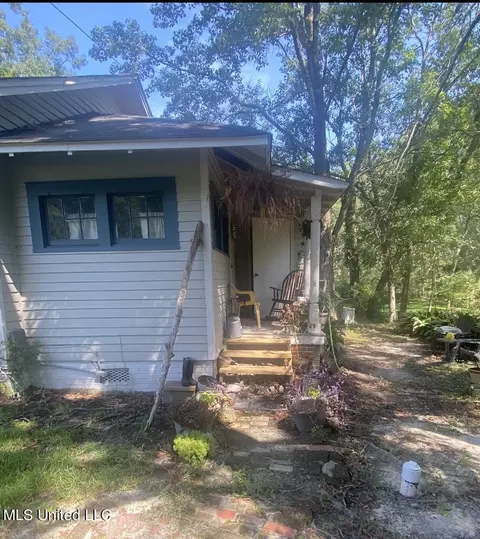3101 Dantzler St, Moss Point, MS 39563 photo 4