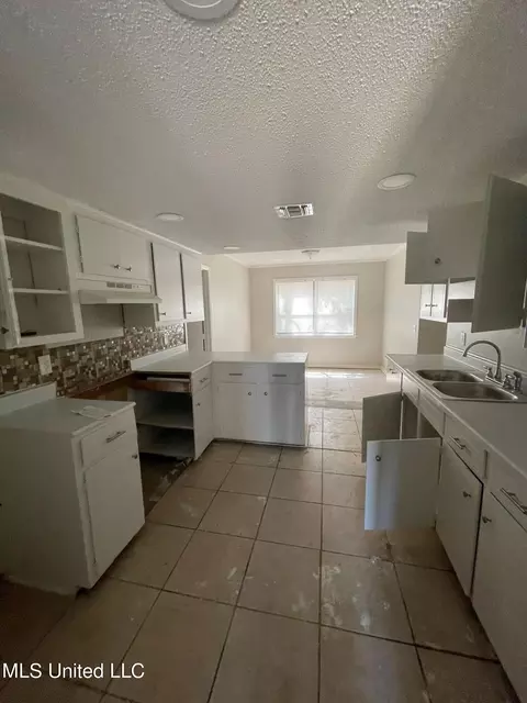 537 Spryfield Rd, Jackson, MS 39212 photo 4