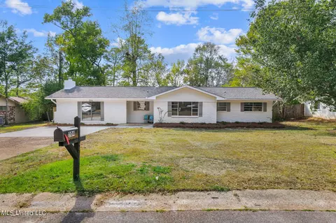 304 Bomar St, Brandon, MS 39042