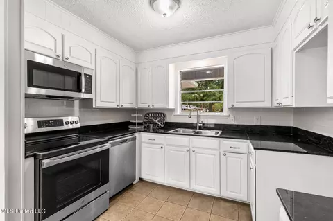 304 Bomar St, Brandon, MS 39042 photo 11