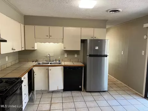 1664 Westbrook Rd, Jackson, MS 39211 photo 4